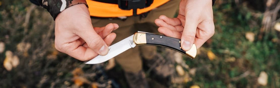 Buck 110 le couteau de chasse traditionnel Fabriqué aux États-Unis.